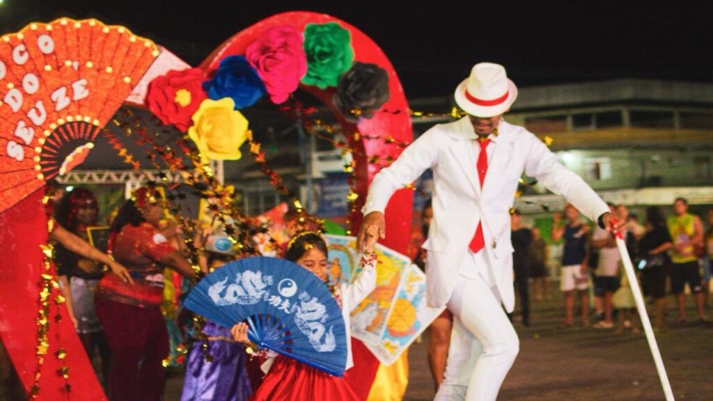 A terceira noite do CarnaTefé 2026 simplesmente contagiou Tefé! A terceira noite do CarnaTefé 2026 simplesmente contagiou Tefé!
