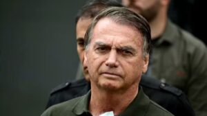 Bolsonaro já recebeu 114 atendimentos médicos em apenas 39 dias na Papudinha
