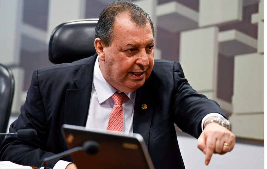 Omar Aziz quer ser o dono do parquinho, mandar no Lula e pegar a BR-319 só para ele