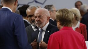 Lula afirma que “nunca foi esquerdista” em conversa informal em evento do G7