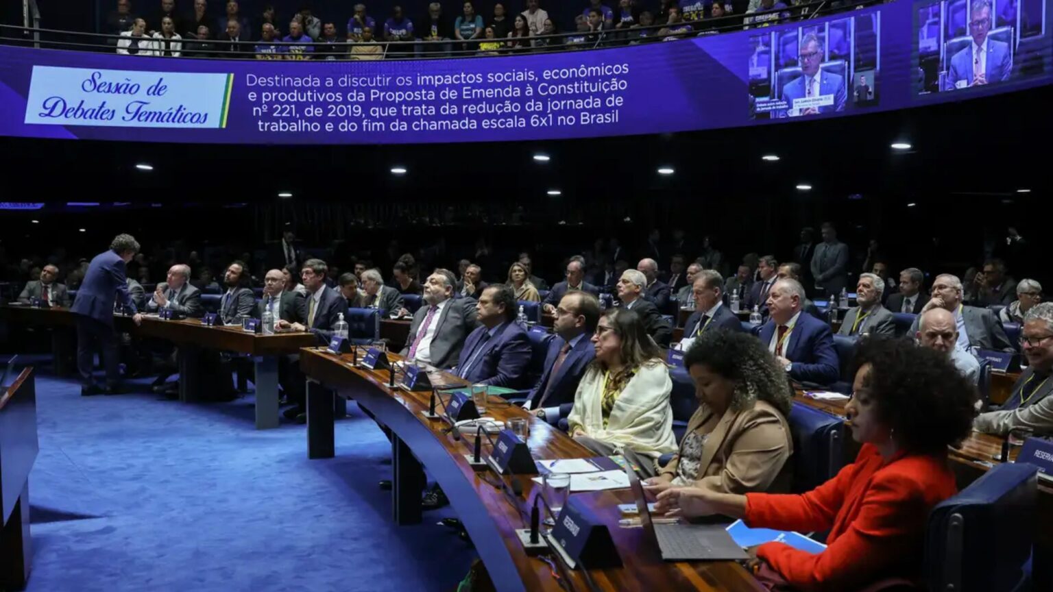 Empresários atacam PEC 6×1 e sindicatos e governo defendem no Senado