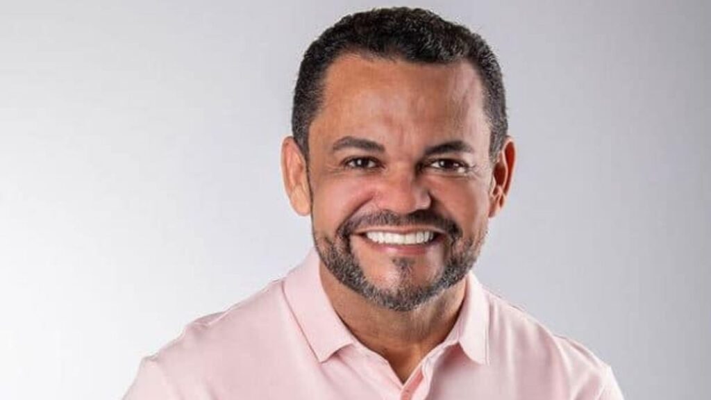 DENÚNCIAS NA FAF: ENQUANTO ROZENHA ACUMULA CARGOS, FUNCIONÁRIOS E ÁRBITROS RELATAM FALTA DE PAGAMENTO