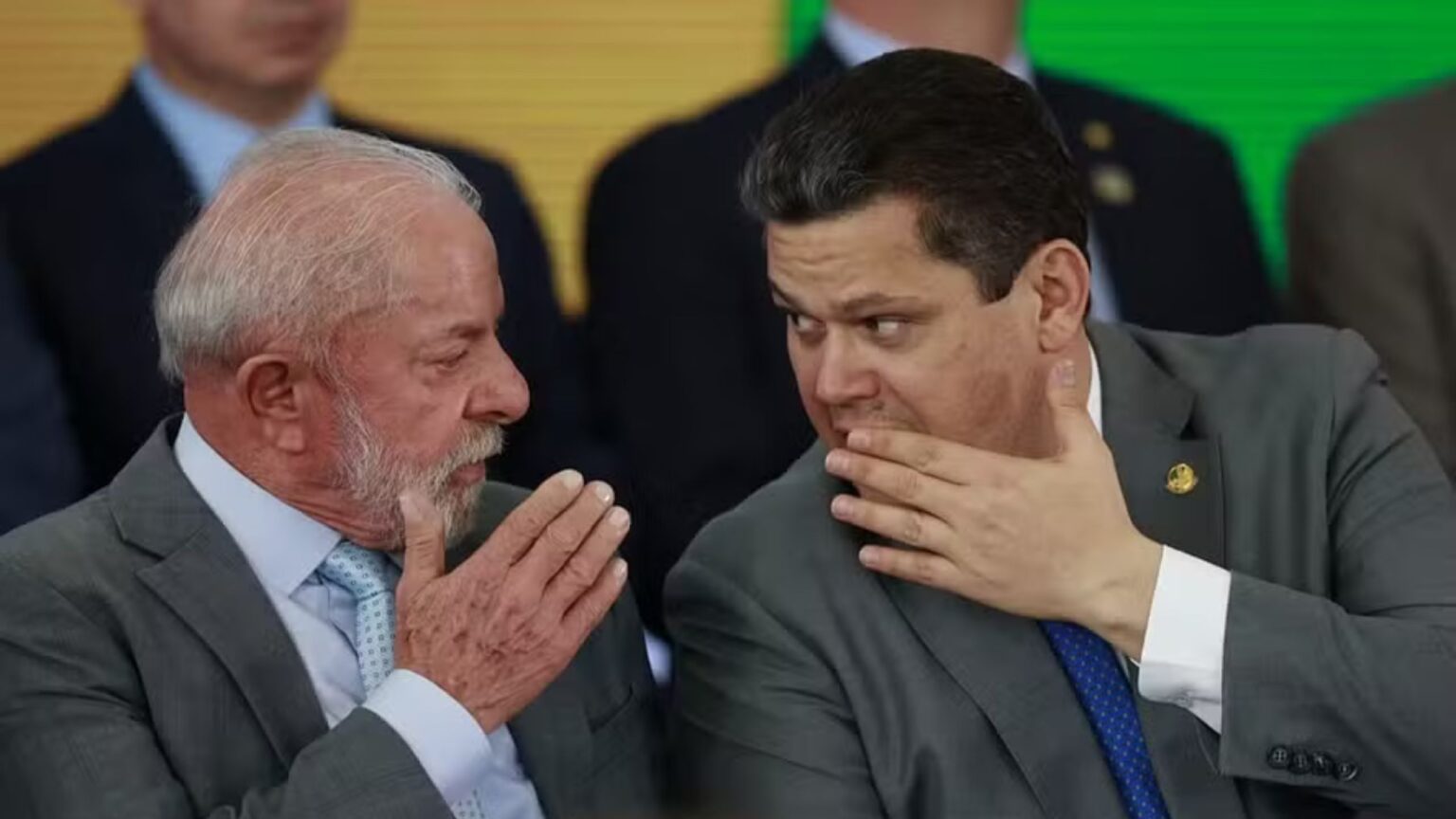 Alcolumbre destrava PEC do fim da 6×1 após conversas com Lula