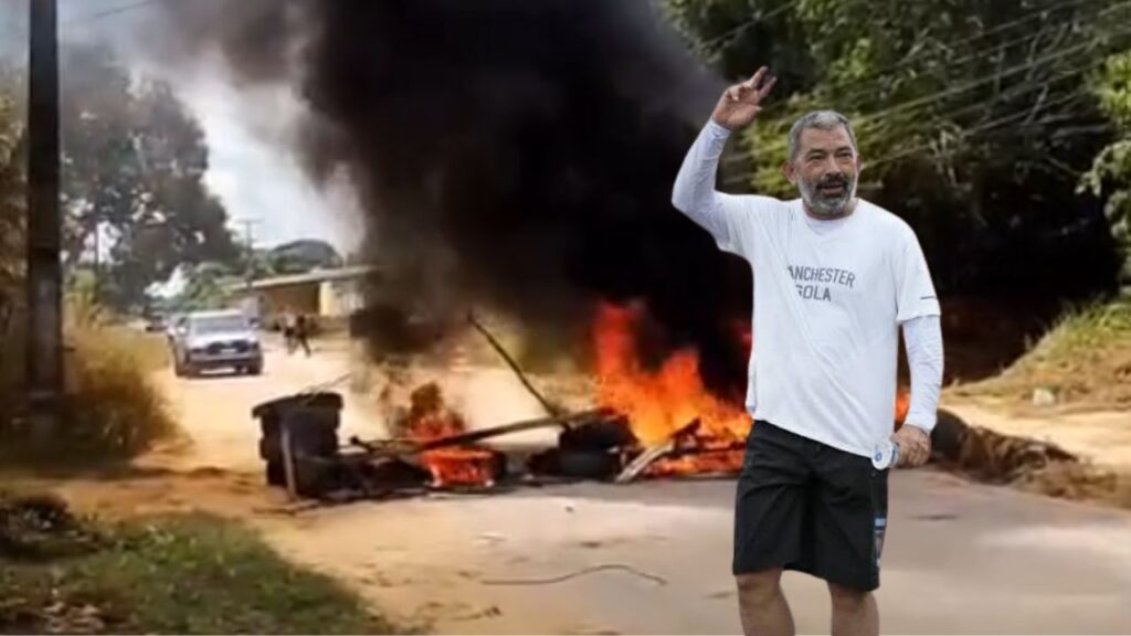 Povo bloqueia estrada abandonada e cobra Augusto Ferraz: ‘esse indivíduo não faz nada’ Augusto Ferraz