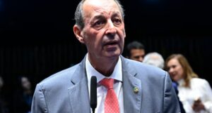 Codinome, sobrenome e caminhos tortuosos