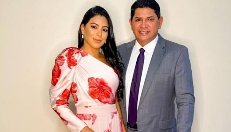 Casado com a deputada Mayra Dias, Bi Garcia foi denunciado por desvio de mais de R$ 2 MI de hospital em Parintins